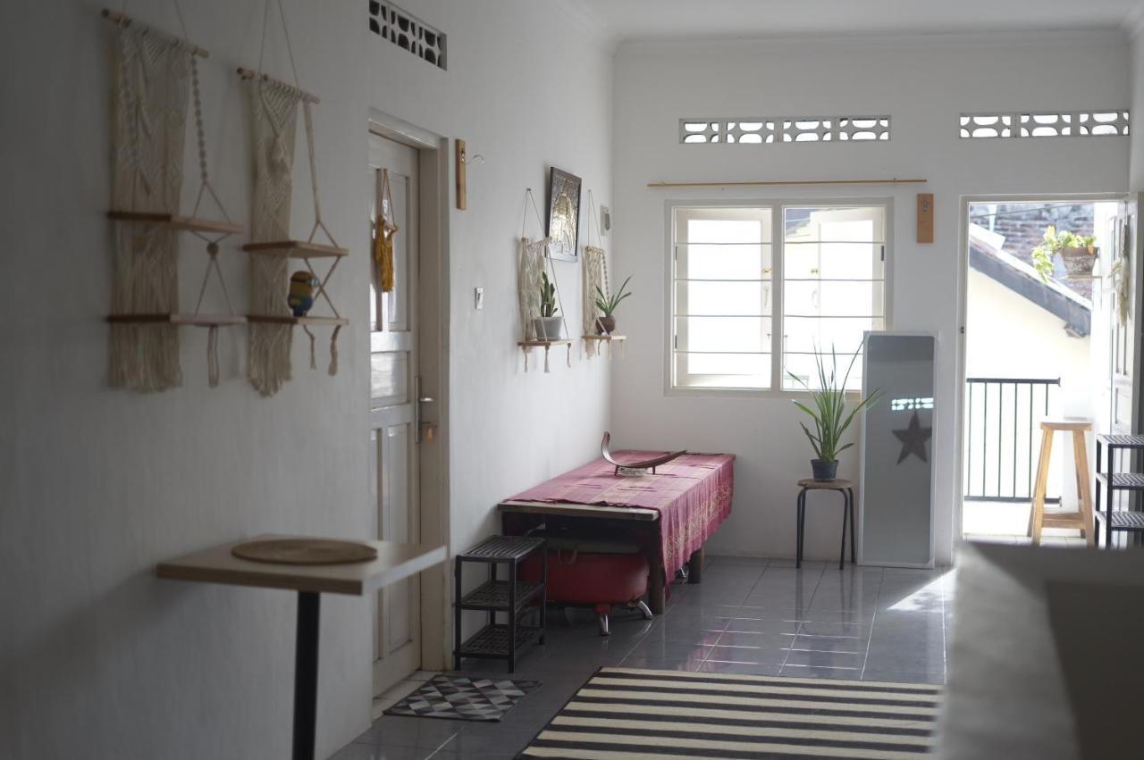 Oke Baik Hostel Yogyakarta Eksteriør bilde