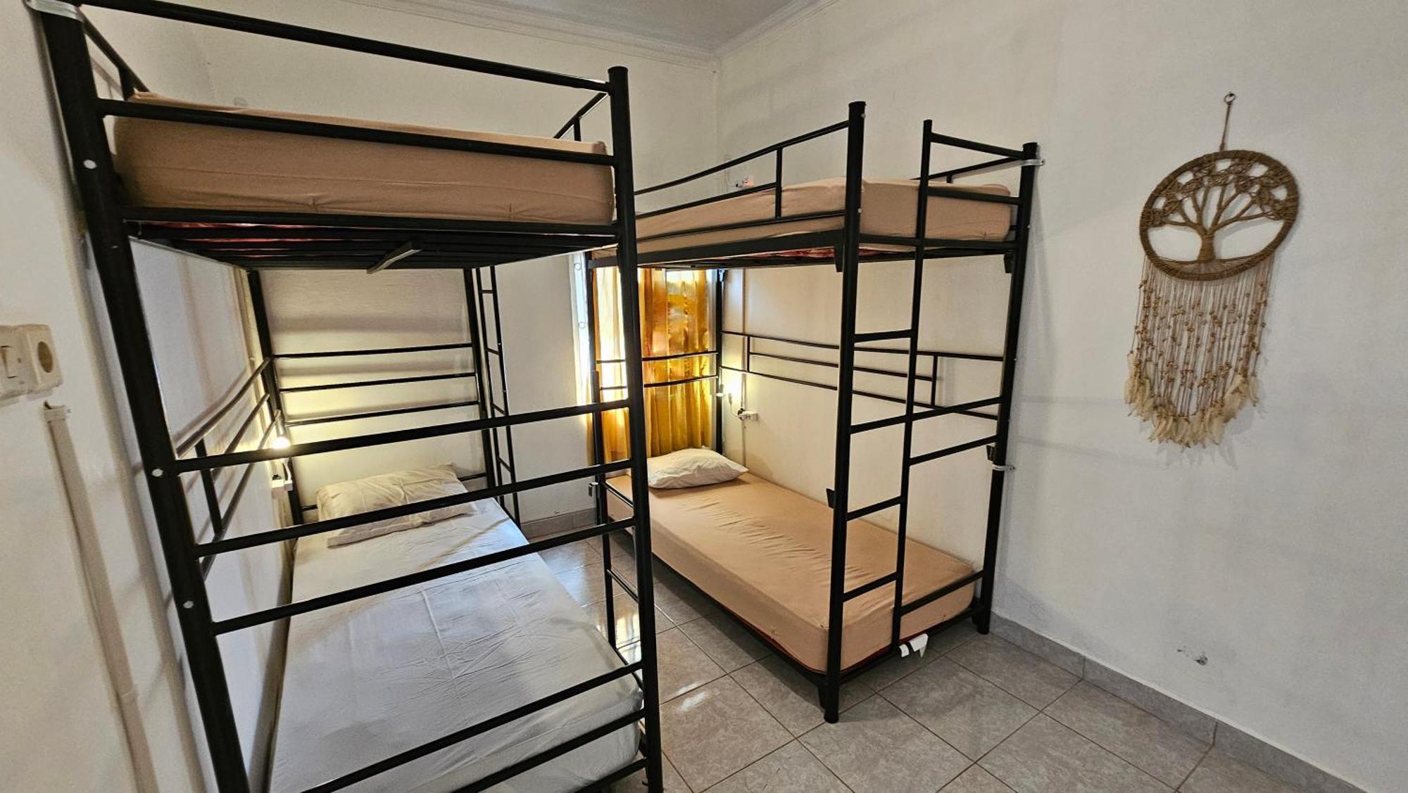 Oke Baik Hostel Yogyakarta Eksteriør bilde