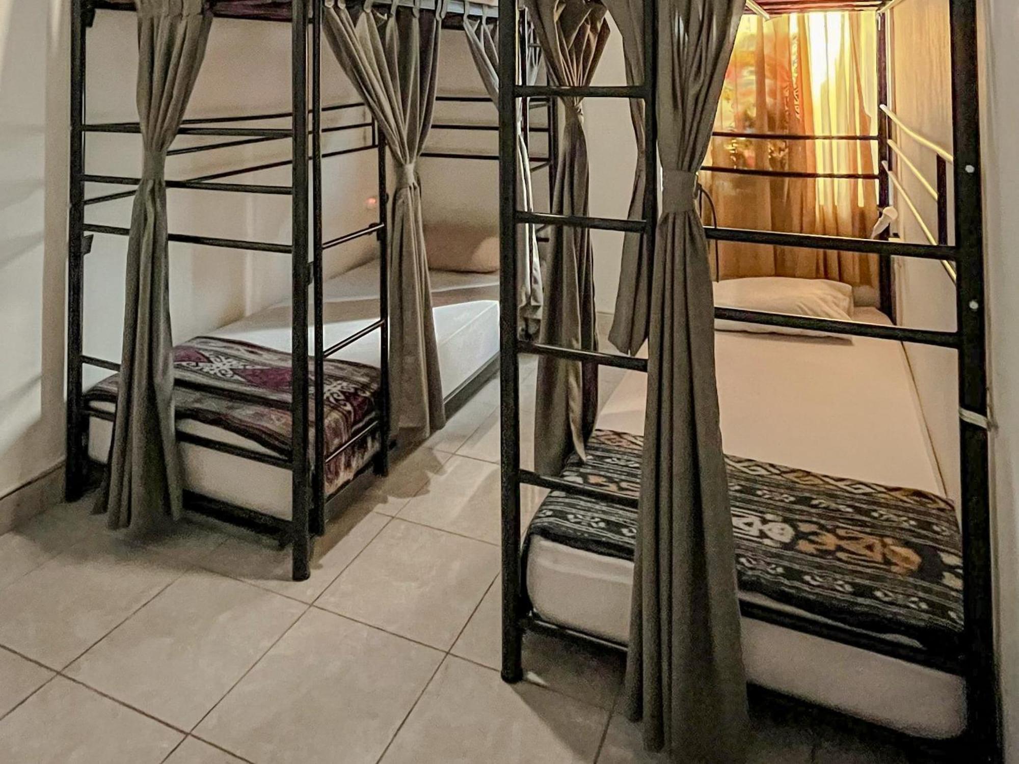 Oke Baik Hostel Yogyakarta Eksteriør bilde